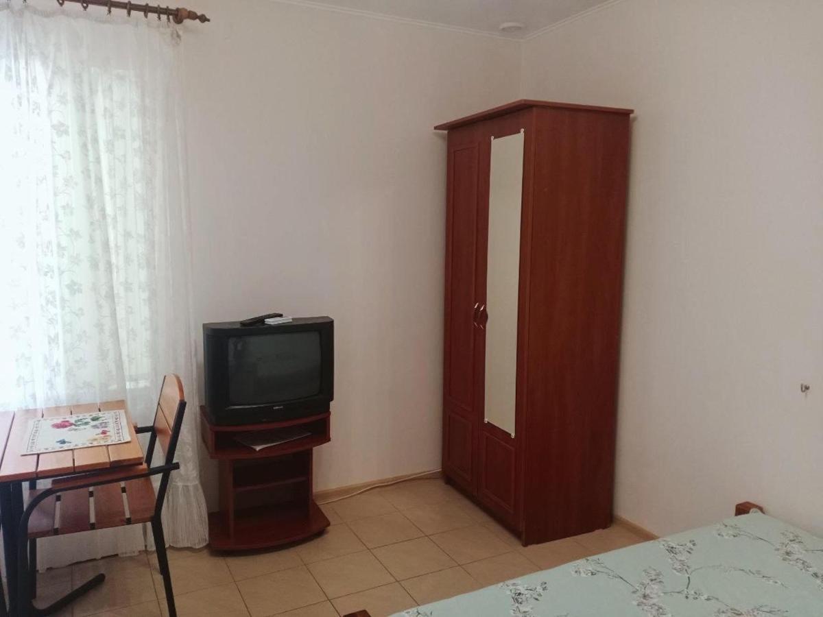 Mini-Hotel Luch Odessa Buitenkant foto